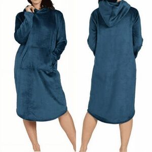 32 Degrees Cozy Plush Sleep Lounger Soft Velour, Deep Baltic SMALL